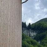 Wasserfall アパート