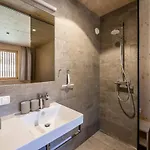 Wasserfall アパート *