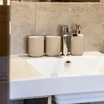 Wasserfall アパート メラウ